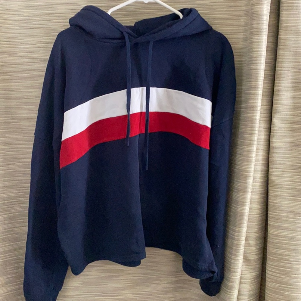 Blue pullover sweatshirt crop top style